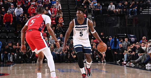 爱德华兹31+5伦纳德缺阵 森林狼客场力克快船 爱德华兹31+5伦纳德缺阵 森林狼客场力克快船