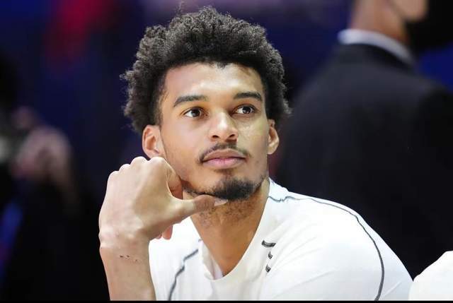 文班亚马季后赛首秀！62胜马刺迎战黑马开拓者