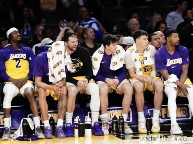 10连胜！湖人强势崛起！詹姆斯再度缔造历史新纪录！