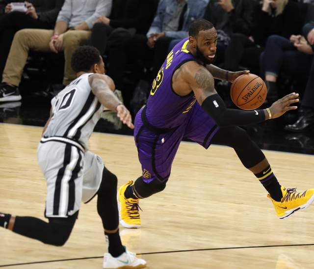 370分到100分:NBA史上那些永载史册的得分盛宴