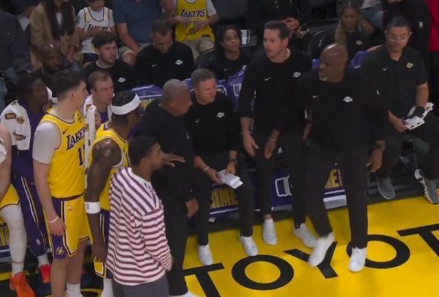 湖人惨败又生内讧：范德彪和雷迪克争执后遭雪藏
