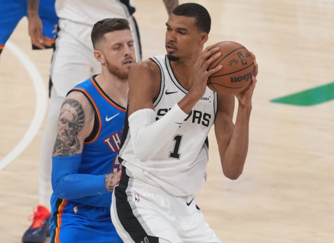再创历史第一！文班空砍21+17+6+4帽 末节仅4分被限制惜败