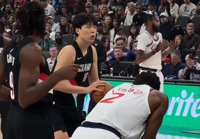 快船力克开拓者，杨瀚森2分1篮板，小卡30+10+4哈登20+6+13！