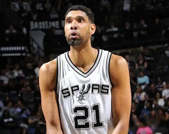 不被定义的脊梁：NBA大前锋进化史中的传奇群像