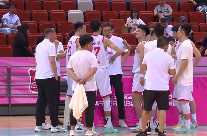 狂贏31分！丁偉率浙江隊喜提2連勝，程帥澎獨砍17+7，朱俊龍6+8+6