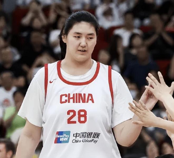 女篮101-55大胜波黑，赛后3喜1忧！3人打成惊喜，后场却存隐患！