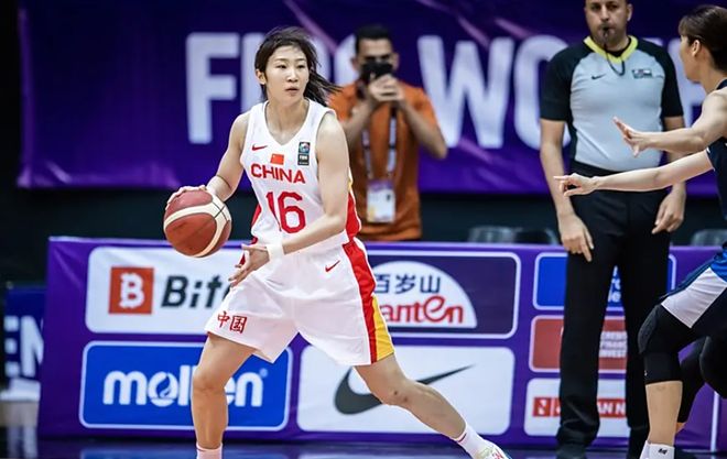 又美又能打！中国女篮26岁1米84美女前锋入队：曾联手韩旭夺冠