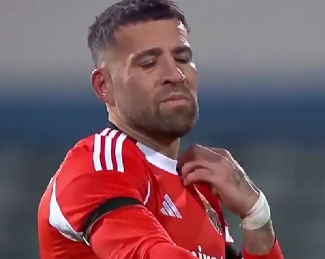 2-0!穆帅又率队完胜:本菲卡进葡杯16强,下周欧冠不拿3分=出局