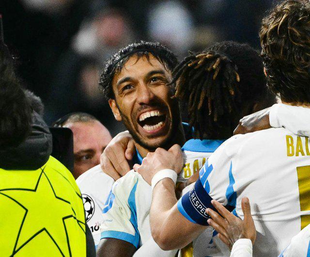 36歲奧巴梅揚(yáng)16場(chǎng)造16球