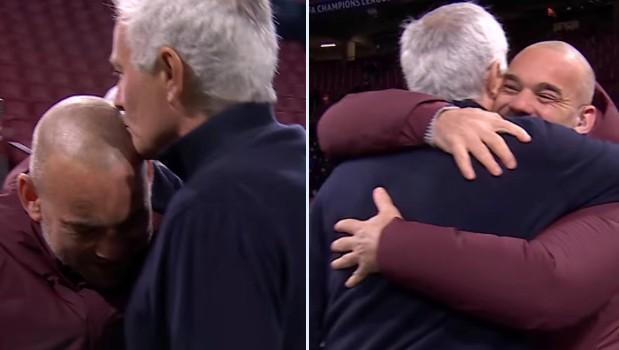 歐冠賽前穆里尼奧與兩名昔日弟子重逢，并親吻了斯內(nèi)德的光頭