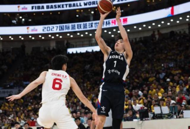 满世界找球打的李贤重告诉你：努力才能有回响...