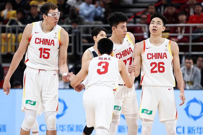 打得乱进攻便秘,输球展现赵睿不可或缺!郭士强应对周琦放弃幻想