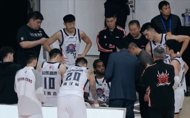 陈林坚太准了！3大新援砍59分，山东男篮大胜，邱彪眼光真是厉害