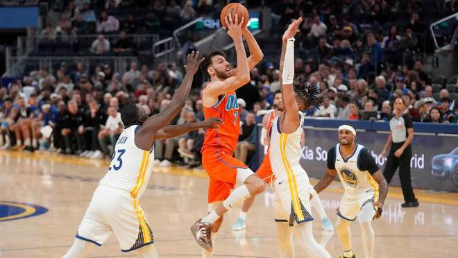 哈哈，勇士与雷霆比赛后，格林的儿子请求与切特·霍姆格伦见面