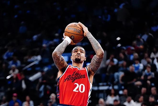 科林斯砍21分该获尊重！与哈登挡拆效果拉满，决胜期放弃祖巴茨吧