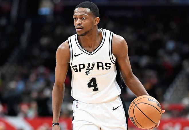 完全體！Shams：馬刺后衛(wèi)?？怂箤⒂诿魅諏﹃圌Y鶘比賽中復出