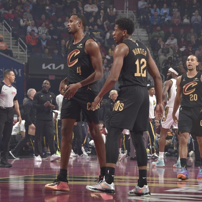 升東部第三！騎士4人20+輕取步行者 米切爾32+9內(nèi)姆32+8