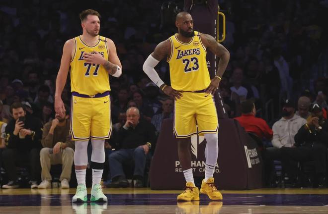 东契奇阻止詹姆斯退役？2025-26赛季结束后，继续征战NBA...
