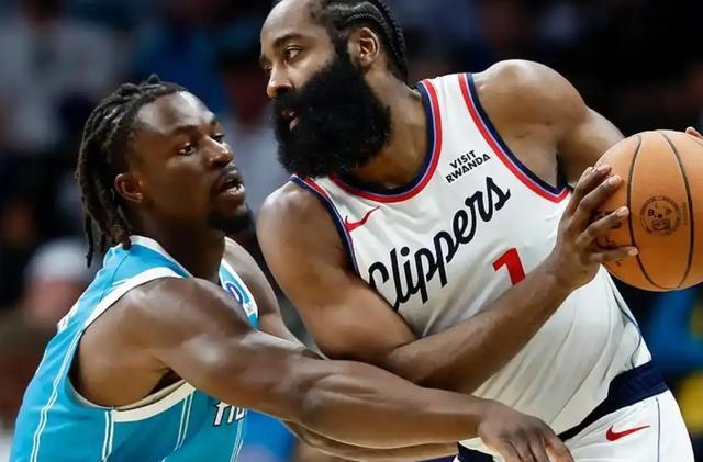 哈登搭檔那么多巨星卻為何無冠？換隊(duì)眼光+季后賽掉鏈子禁錮著他