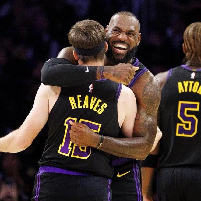 G联赛上大分?里夫斯:詹姆斯在G联赛表现不错,那儿让他焕发状态