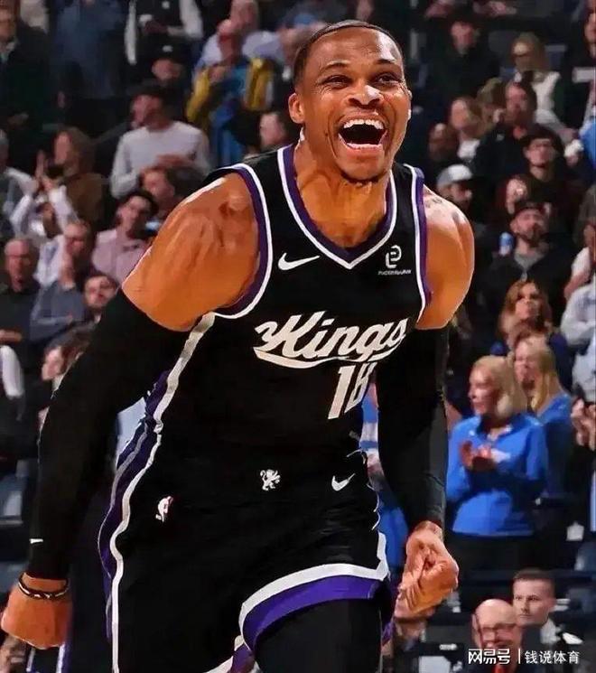替補(bǔ)到首發(fā)！威少國王生涯初顯鋒芒，縱向?qū)Ρ壬霞緮?shù)據(jù)看巨星轉(zhuǎn)型
