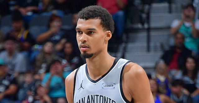 專注康復治療！隊記：文班亞馬將不會隨隊參加為期四場的客場之旅