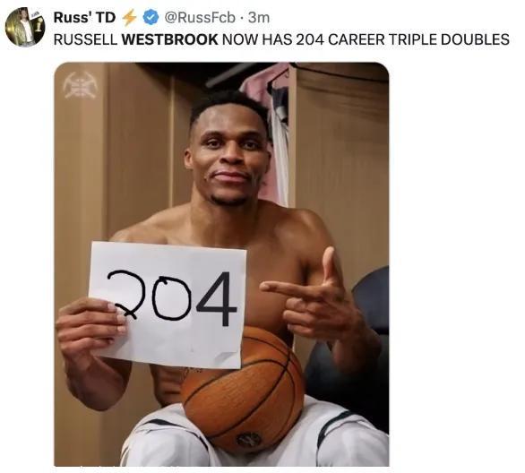 363万底薪，轰206次三双却遭连败！威少拼到腿软，这里程悲太扎心