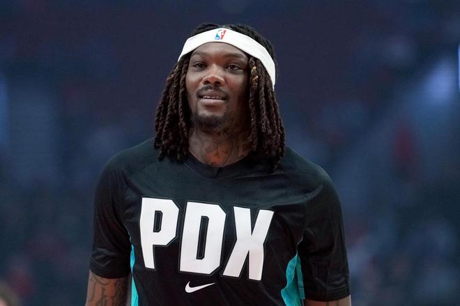 开拓者大胆抛售罗威,杨瀚森机会来了,谁能把握?