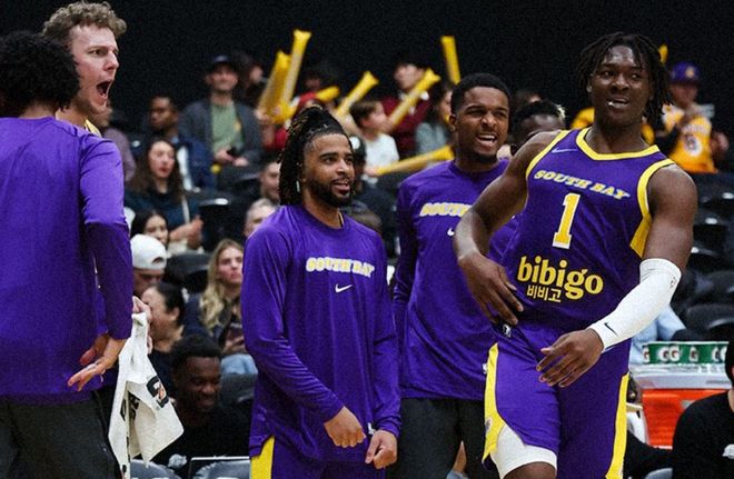 发展联盟首秀打出攻守兼备表现，湖人侧翼新秀的成熟度并不低？