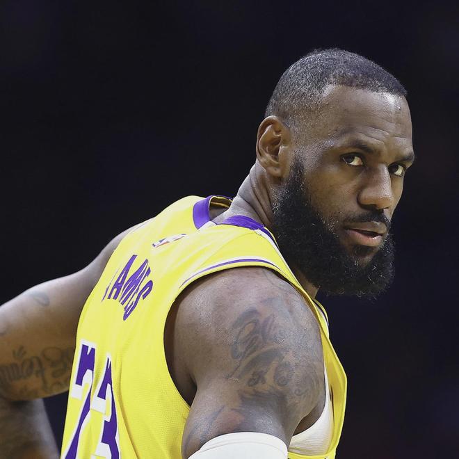 NBA内部人士称，詹姆斯将离开湖人，是认为湖人多次不尊重他