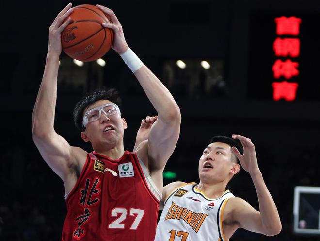 周琦詳述NBA生涯，真是飲水機(jī)管理員？真相來(lái)了