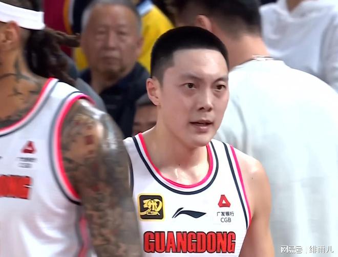 加盟广东队！NBA级锋线大杀器正式到位，朱芳雨迎来“挖角”机会