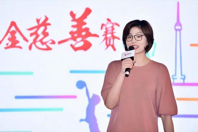官宣离开！姚明娇妻做出重要决定，叶莉坚守8年后最终退出