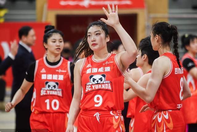 11月21日，中国女篮传来李梦、王思雨、李缘的最新消息，喜忧参半