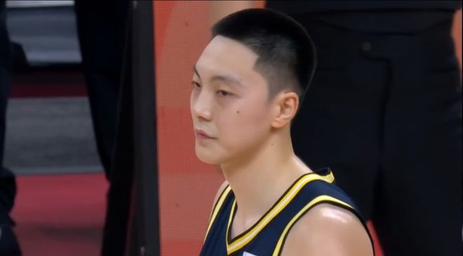 拿600万，8中2+正负值最低！球迷：你都能进国家队，徐杰不行？