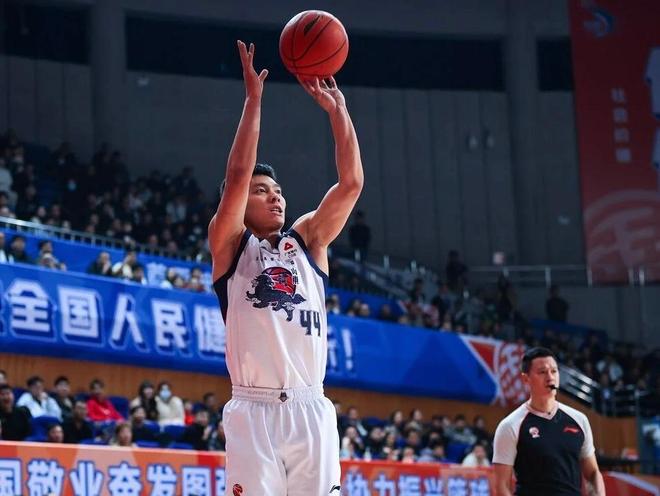 山东男篮的外线，该不该有陈培东的位置？