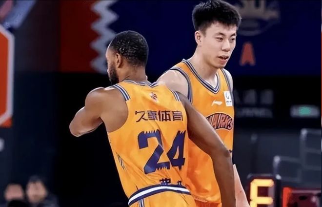 真的没油了！昔日FMVP4中1成拖油瓶，球迷：你一组织就进攻便秘