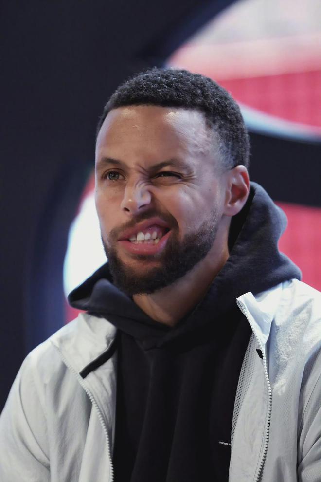 由于NBA的代管系统，詹库杜等人，直接损失四五百万美元