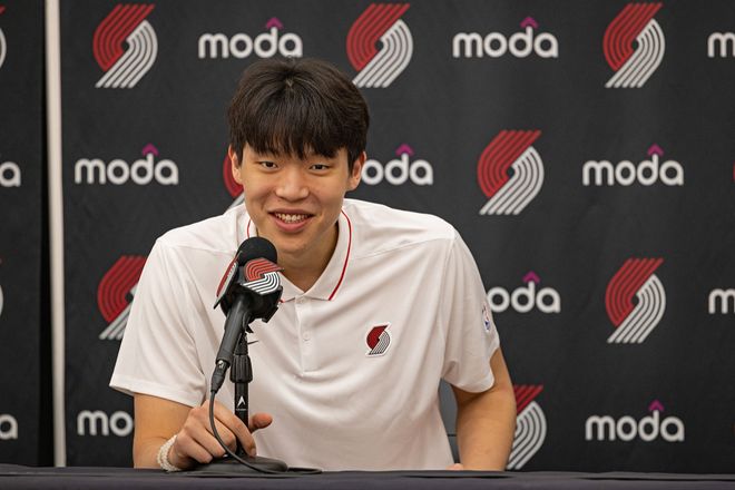 杨瀚森选历史最佳阵容：詹姆斯领衔！没有科比和库里！