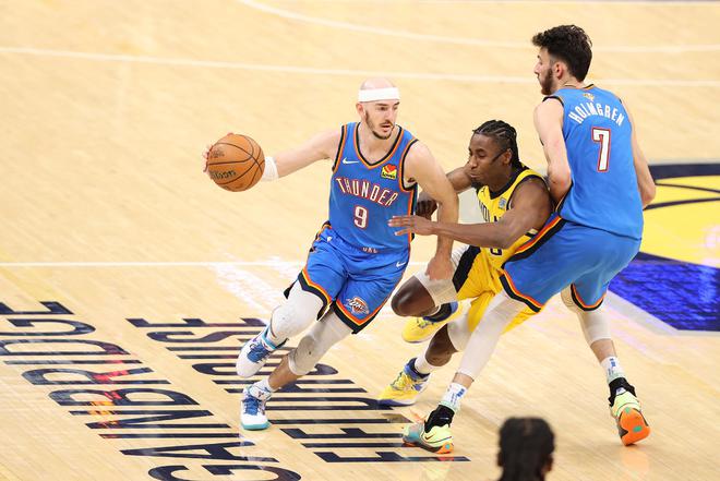 卡鲁索成为NBA总决赛历史上首位单场至少20分5助攻的替补球员