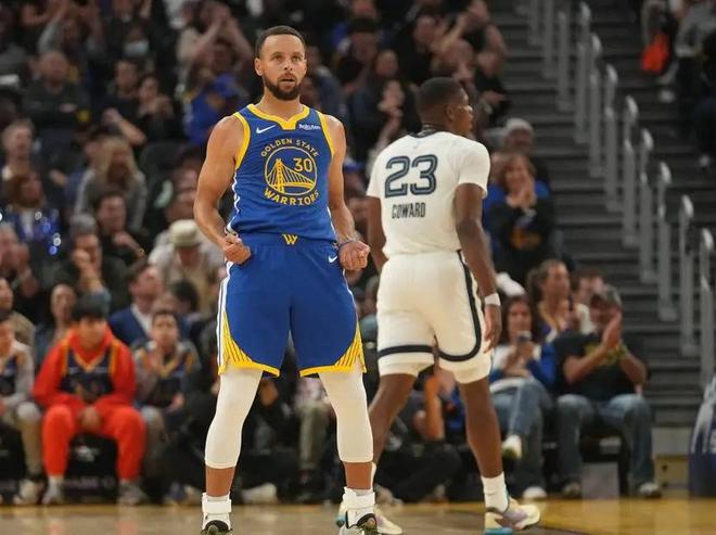 库里16分却打最爽一战!四星砍20+暴露勇士真相,这是抗衰老法宝