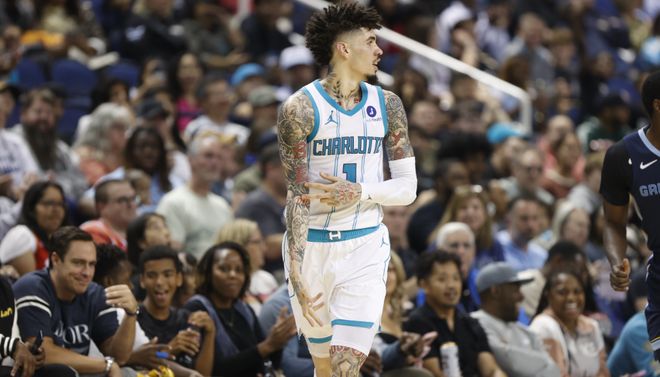 半场21+8，三球比肩库里！约基奇超越贾巴尔，快船创25年最差纪录