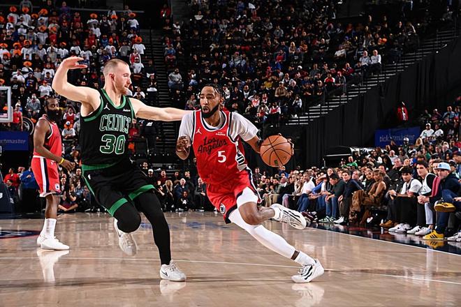 快船锋线大将复出后的状态相当不错，但他却又受到了伤病的影响？