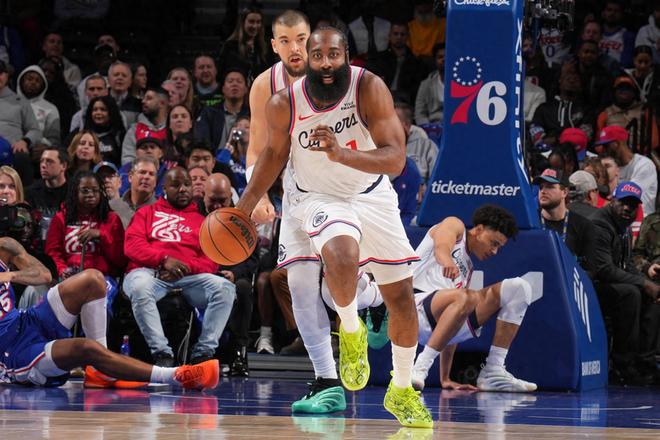 哈登28+6+5，里程碑之夜丢绝杀！与9战8负相比这4点更让快船绝望