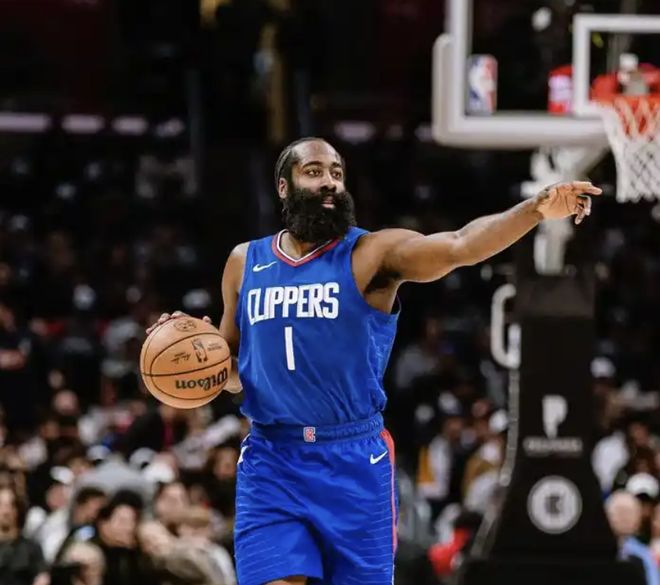 不背锅不沉默！快船1个月只赢3场球，3大罪人浮出水面，没有登哥