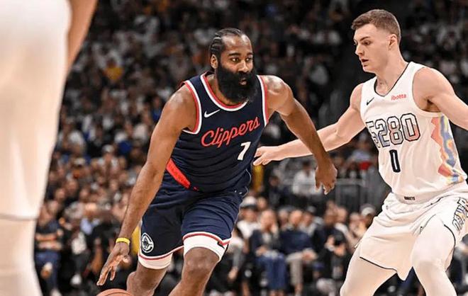 只打一个赛季，又被无情抛弃！NBA退步最快球星，你也许该退役了