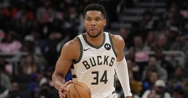 官宣:字母哥因左膝酸痛将缺席今日对阵勇士的比赛