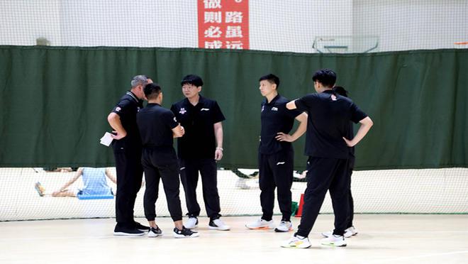 13点32分！山东男篮主帅邱彪作出最新安排，年轻球员的机会来了