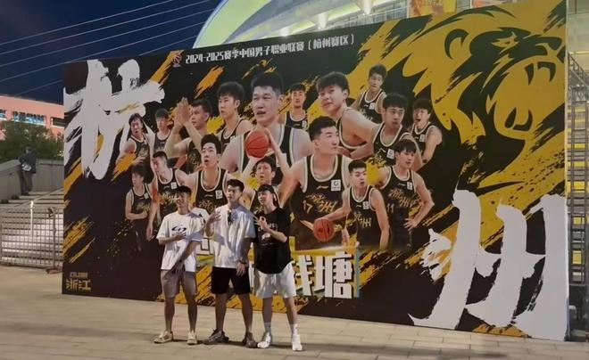 王钰栋：喜欢孙铭徽因他打得好，和他相同技能是跑得快