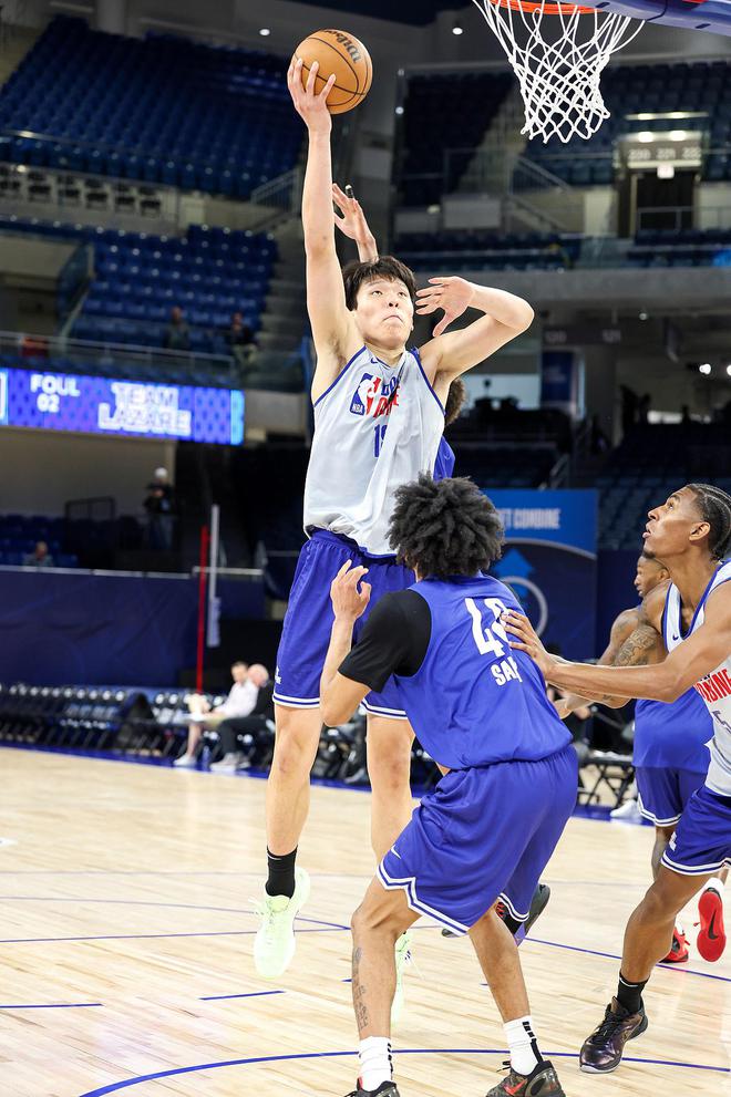雅虎模拟选秀：杨瀚森第39顺位被猛龙摘走 球员模板武切维奇...